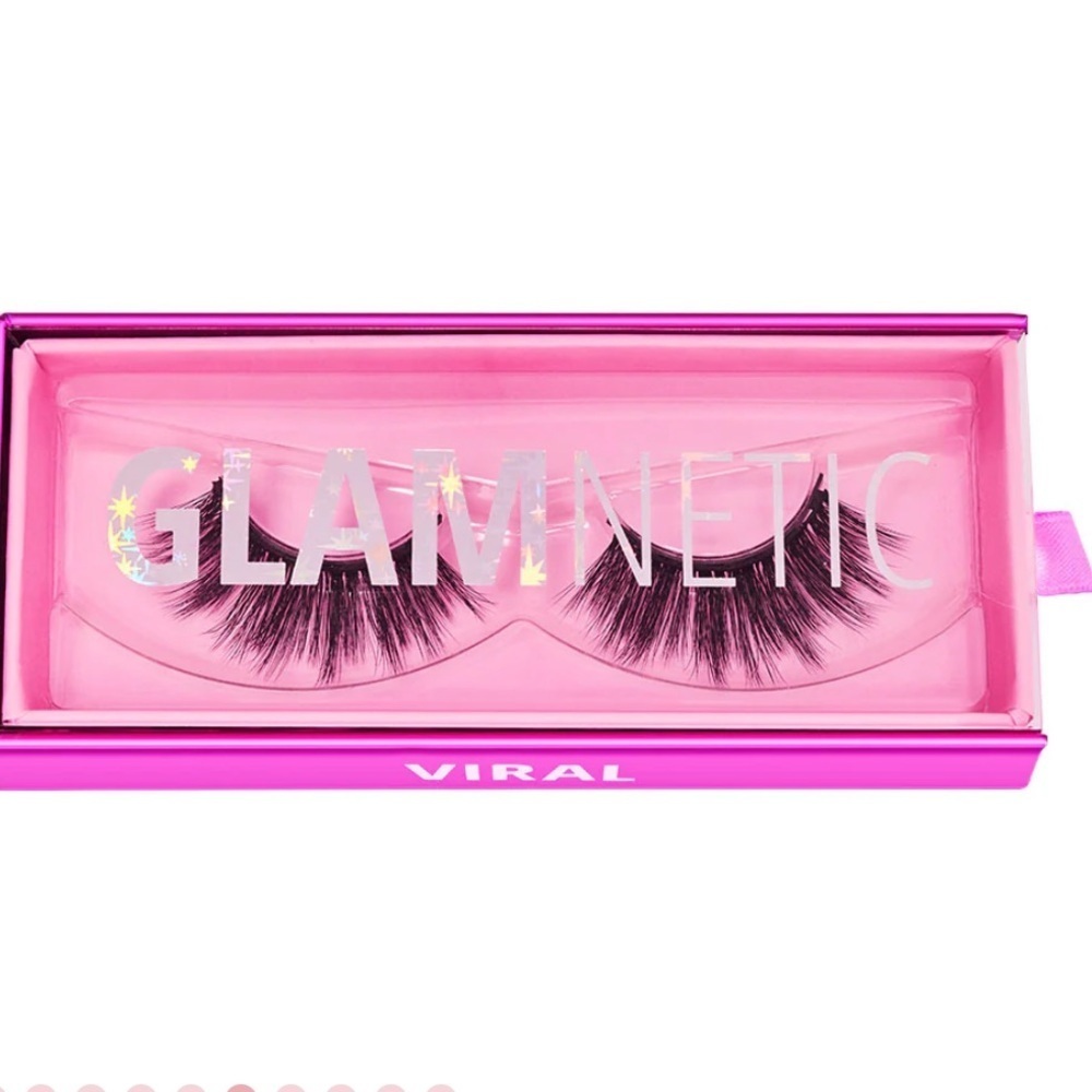 GLAMNETIC
VIRAL
Long Wispy (15mm)